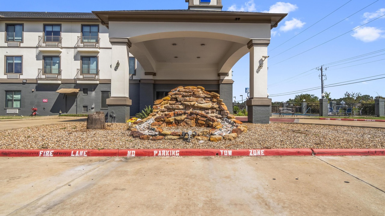 Photo of Outdoor in Livingston