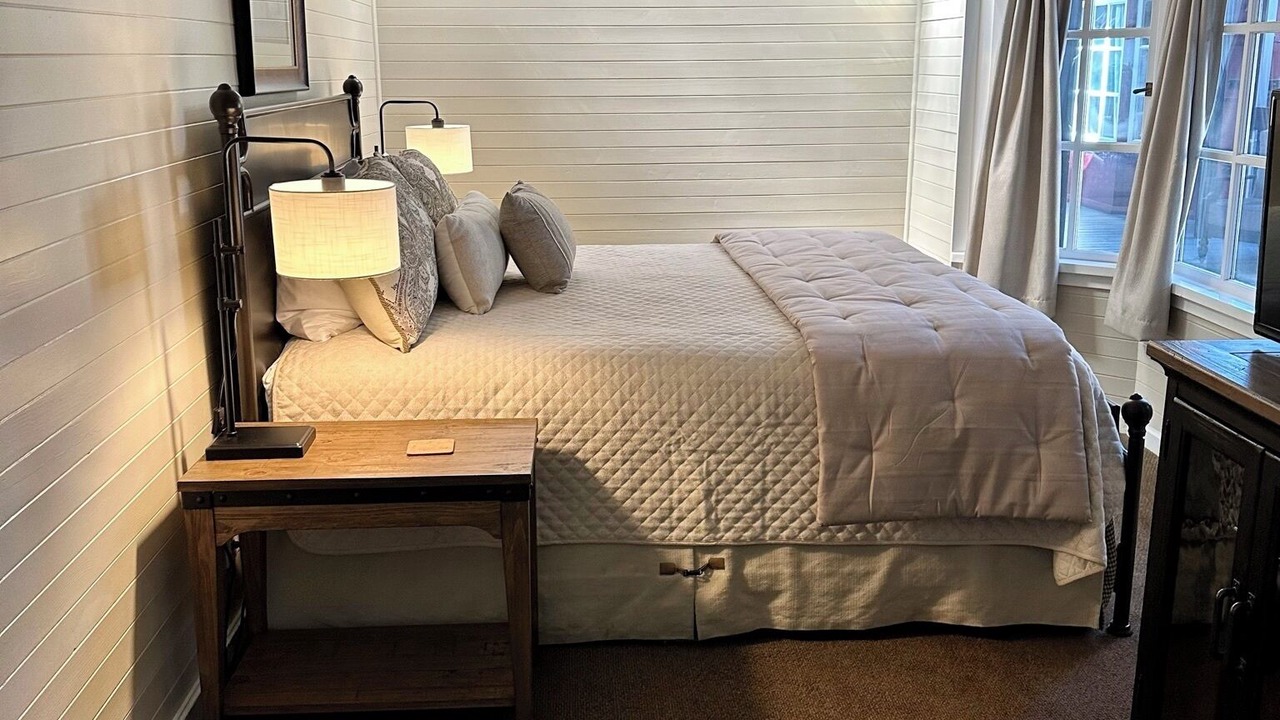 Photo of Bedroom in Yountville