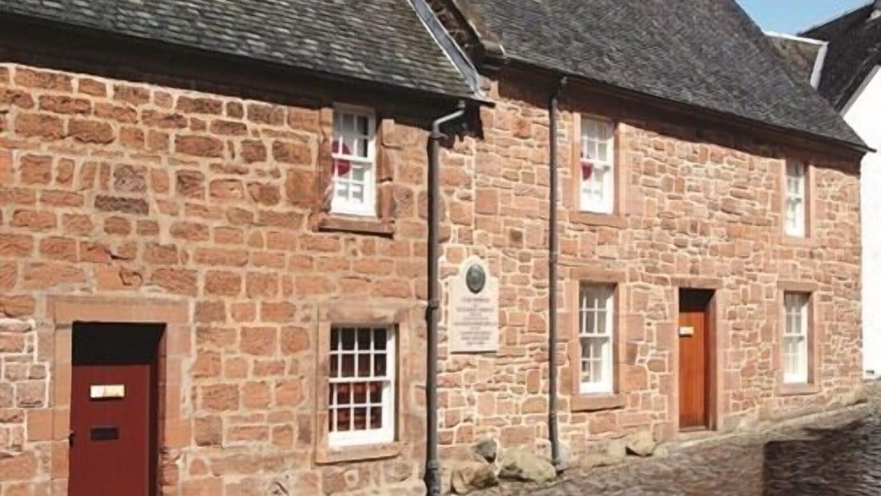 Photo of Others in Mauchline