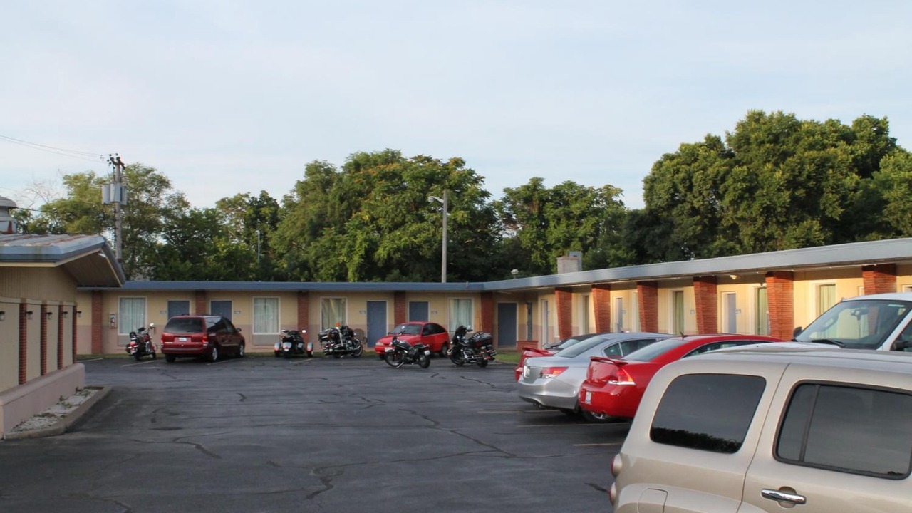 Photo of Others in Rock Island