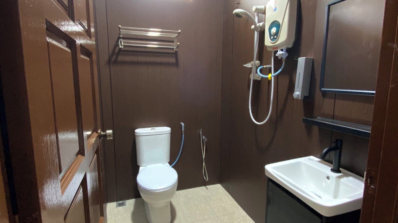 Photo of Bathroom in Kampung Nail