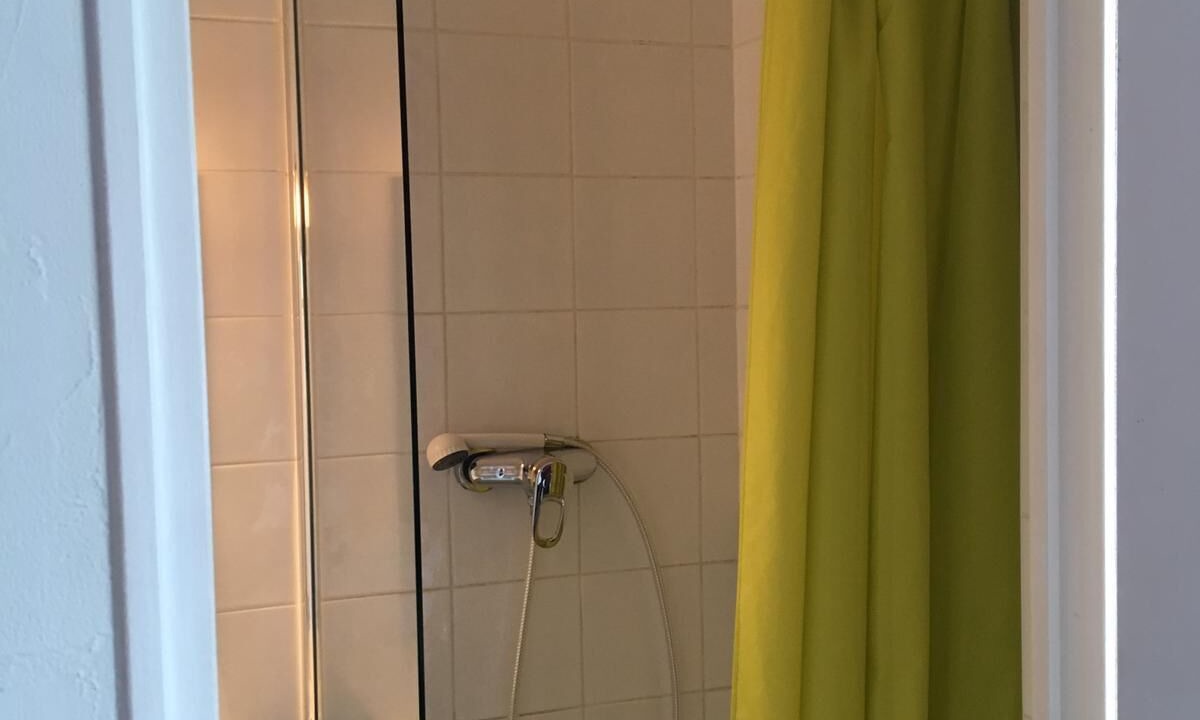 Photo of Bathroom in Sathonay-Camp
