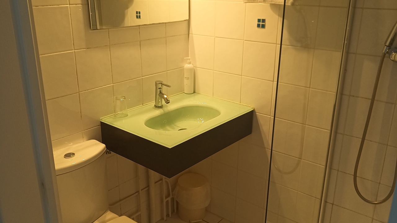 Photo of Bathroom in Sathonay-Camp