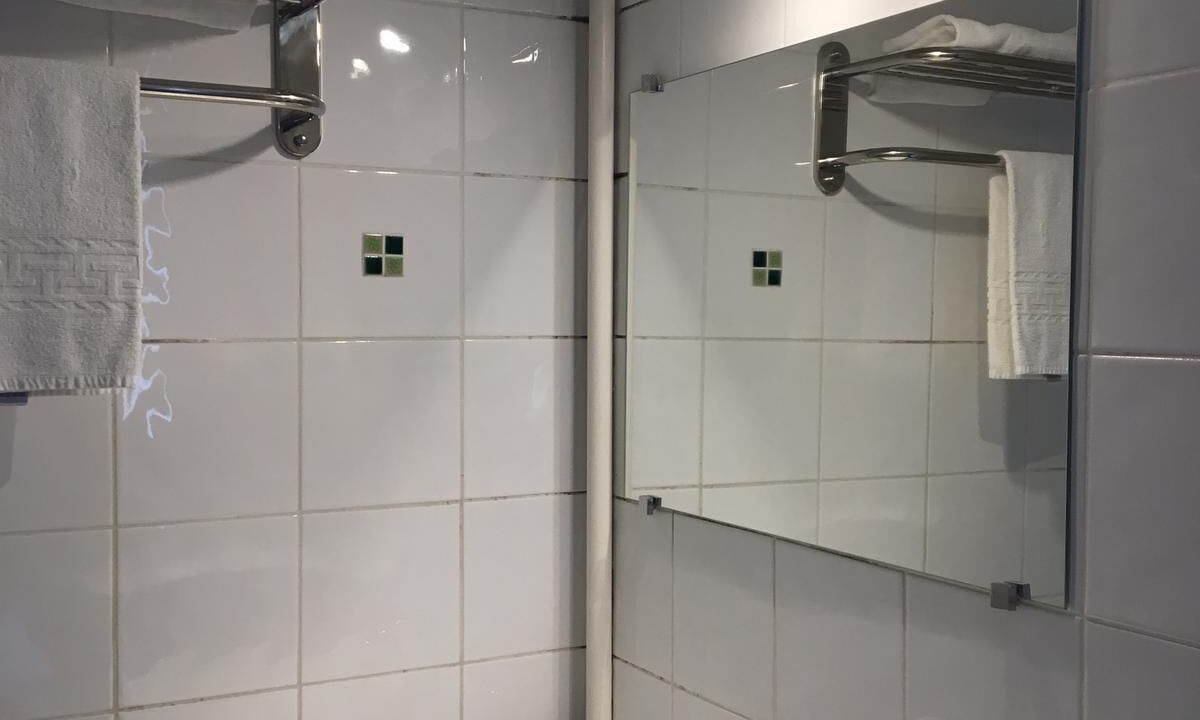 Photo of Bathroom in Sathonay-Camp