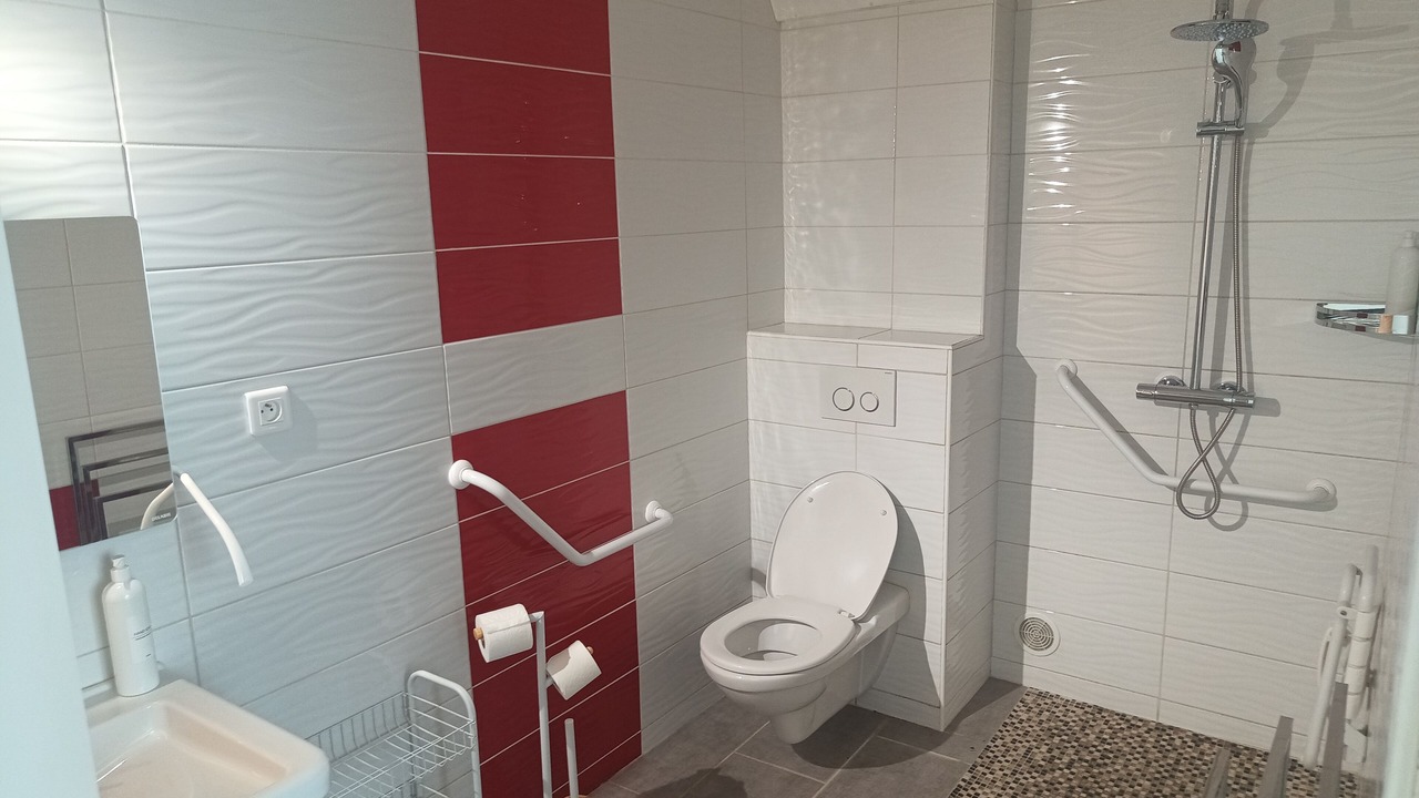 Photo of Bathroom in Sathonay-Camp