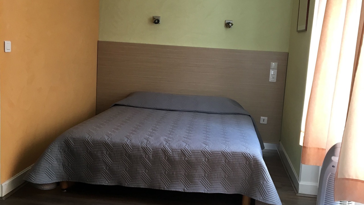 Photo of Bedroom in Sathonay-Camp