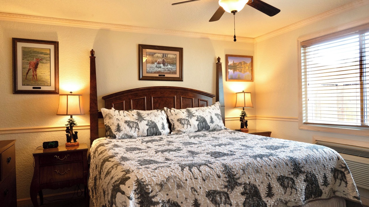 Photo of Bedroom in Gardiner