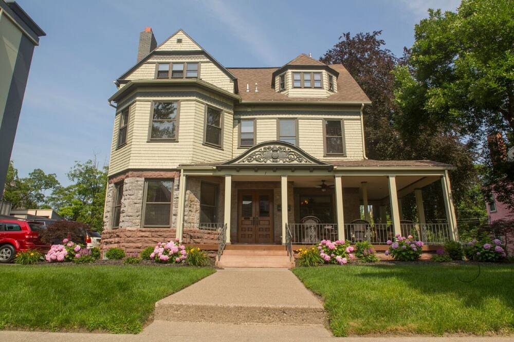 Photo of Outdoor in East Avenue