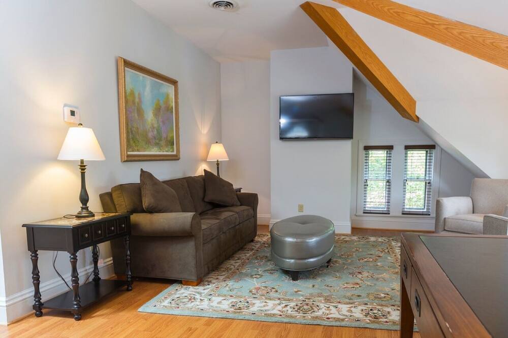 Photo of Bedroom in East Avenue