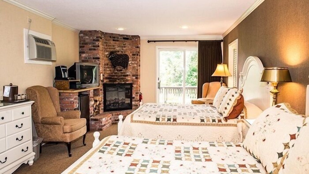 Photo of Livingroom in Manchester Center