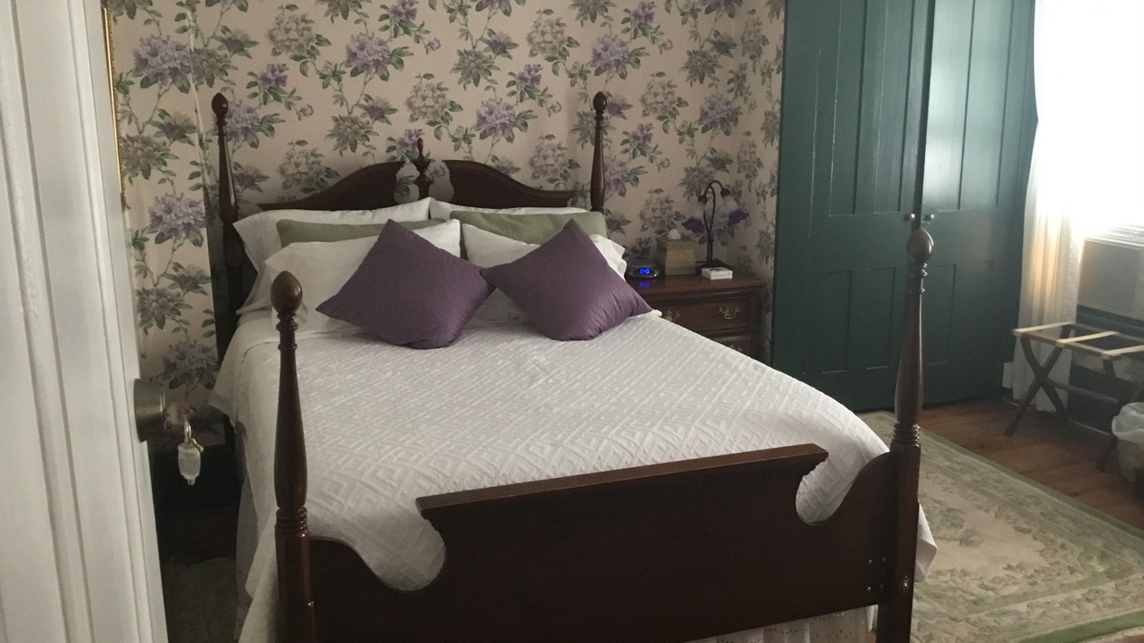 Photo of Bedroom in Bellefonte