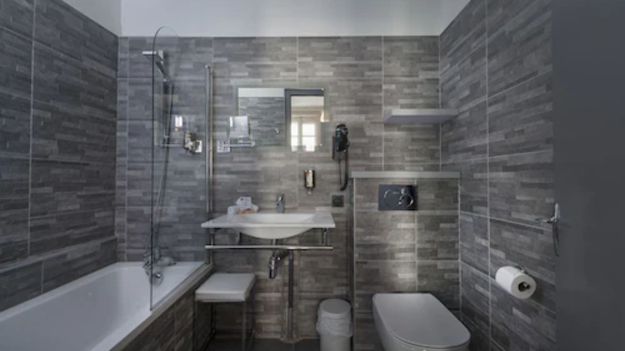 Photo of Bathroom in Terreaux - Bat d'argent