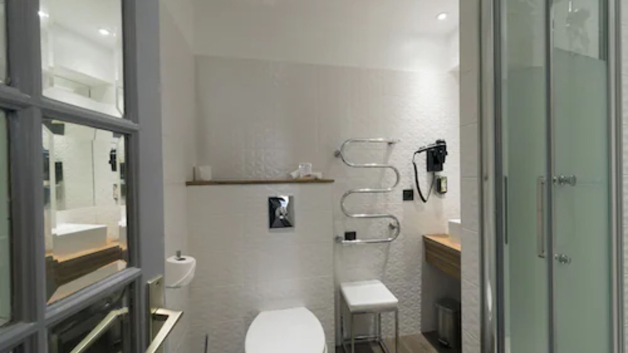 Photo of Bathroom in Terreaux - Bat d'argent