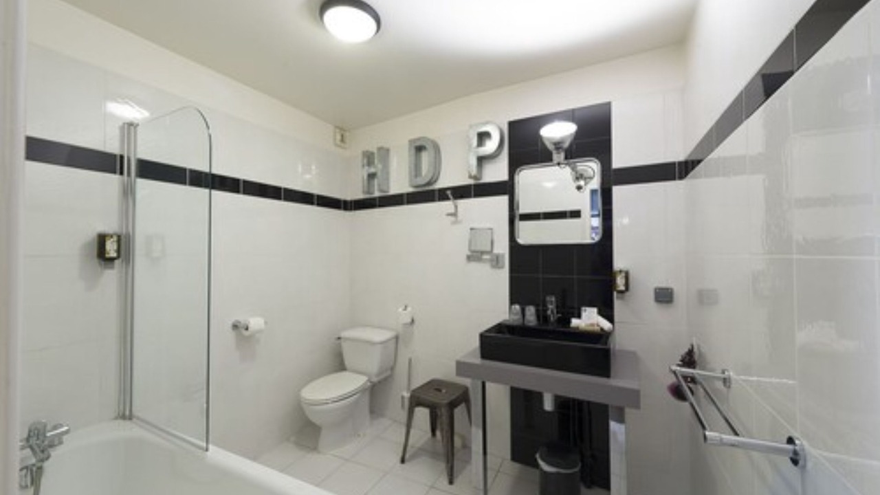 Photo of Bathroom in Terreaux - Bat d'argent