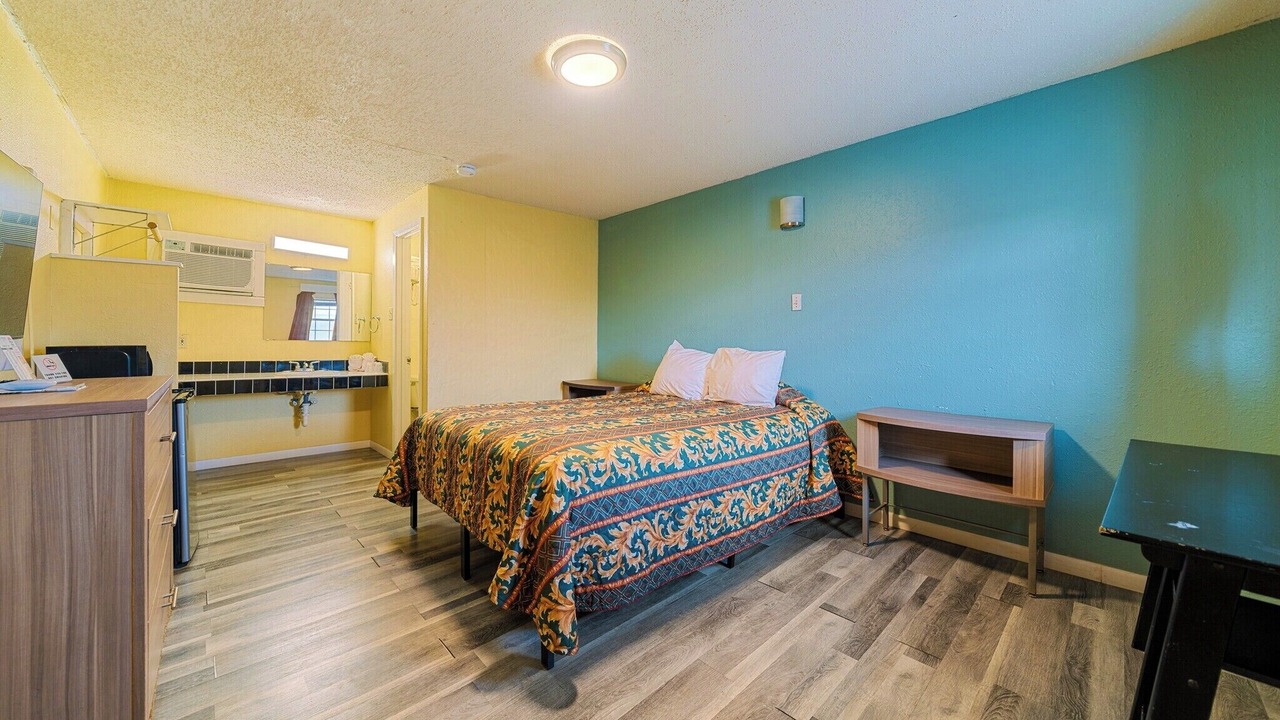 Photo of Bedroom in Bay Area