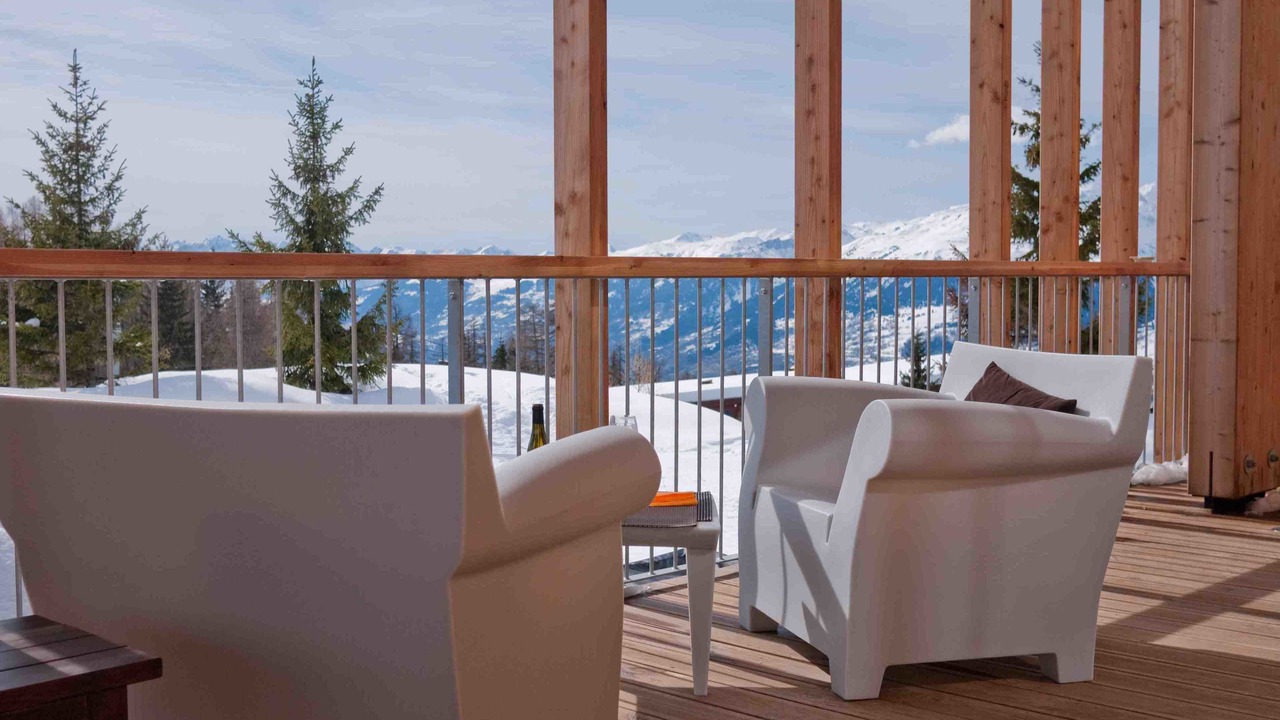 Photo of Others in Arc-1800