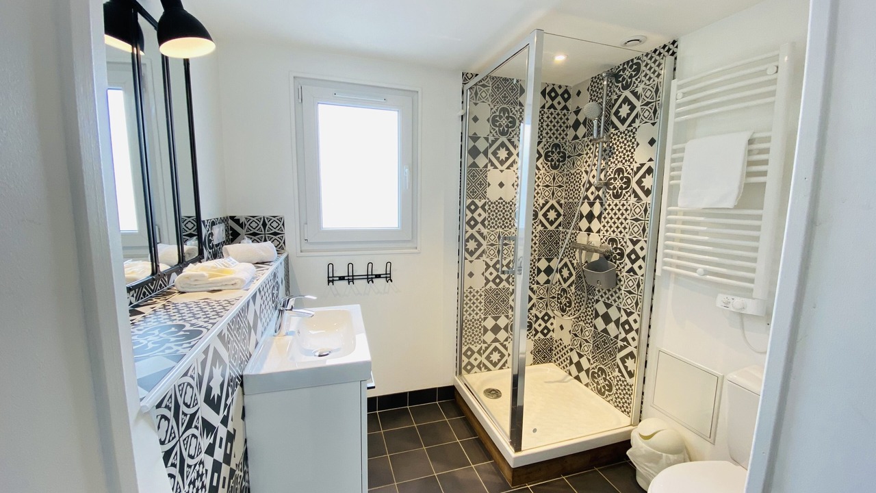 Photo of Bathroom in Dinard