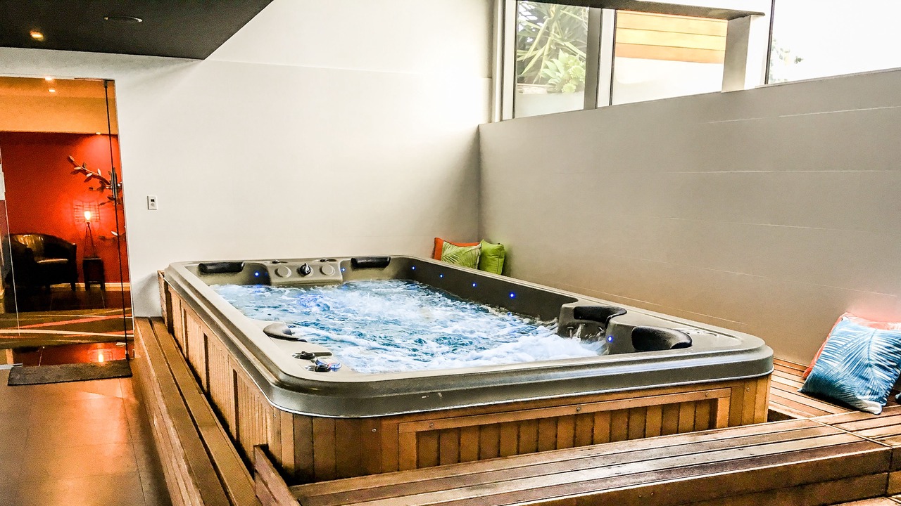 Photo of Outdoor in Indented Head