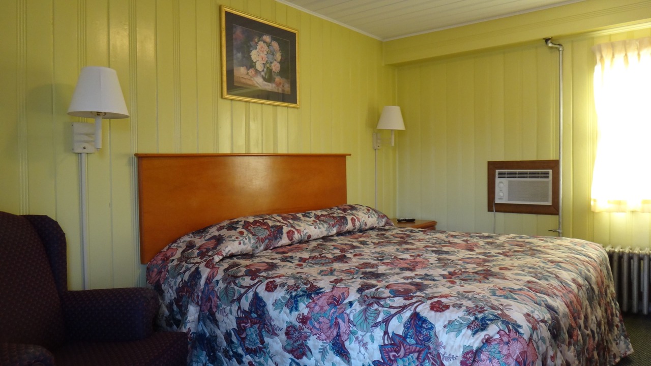 Photo of Bedroom in Dodgeville