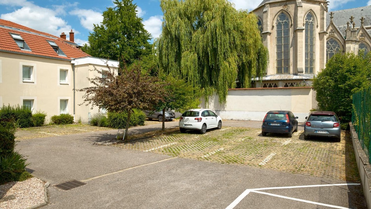 Photo of Others in Poincare - Foch - Anatole France - Croix de Bourgogne