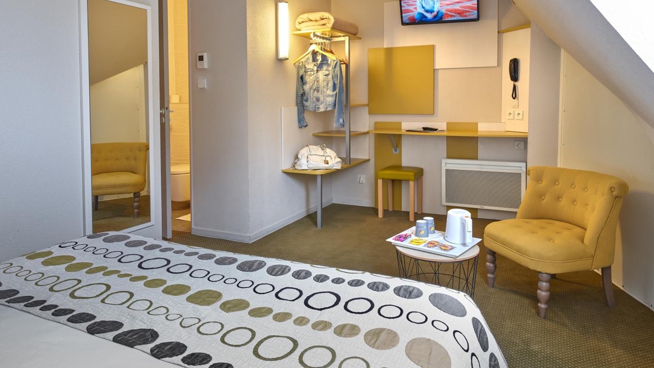 Photo of Others in Poincare - Foch - Anatole France - Croix de Bourgogne