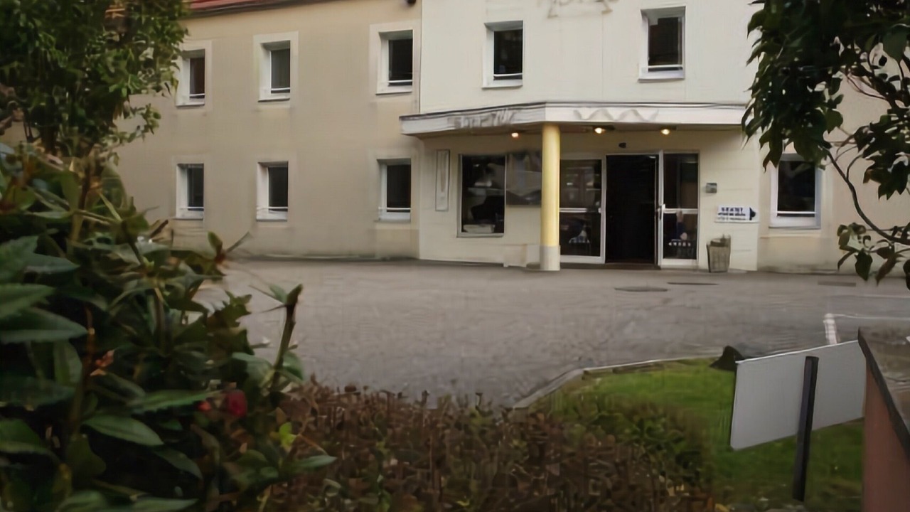 Photo of Outdoor in Poincare - Foch - Anatole France - Croix de Bourgogne