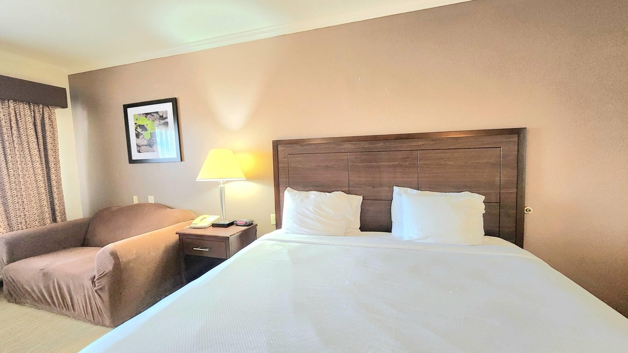 Photo of Bedroom in Navasota