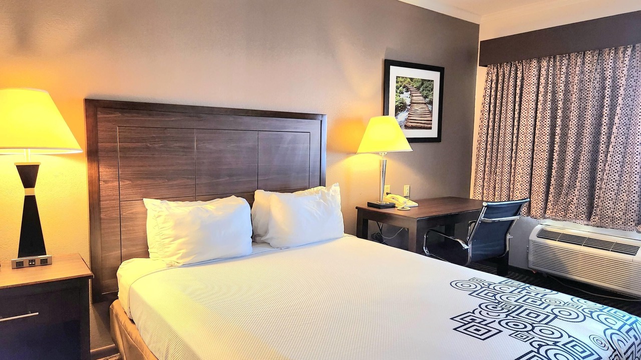 Photo of Bedroom in Navasota