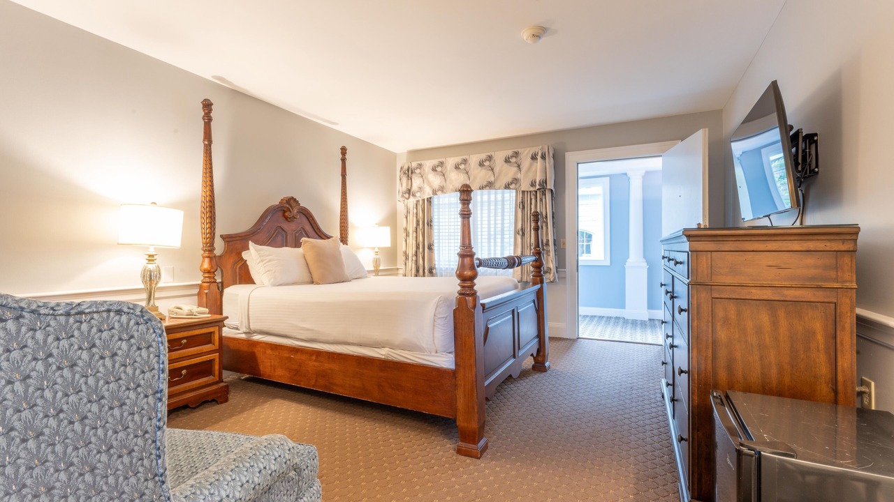 Photo of Others in Sandwich