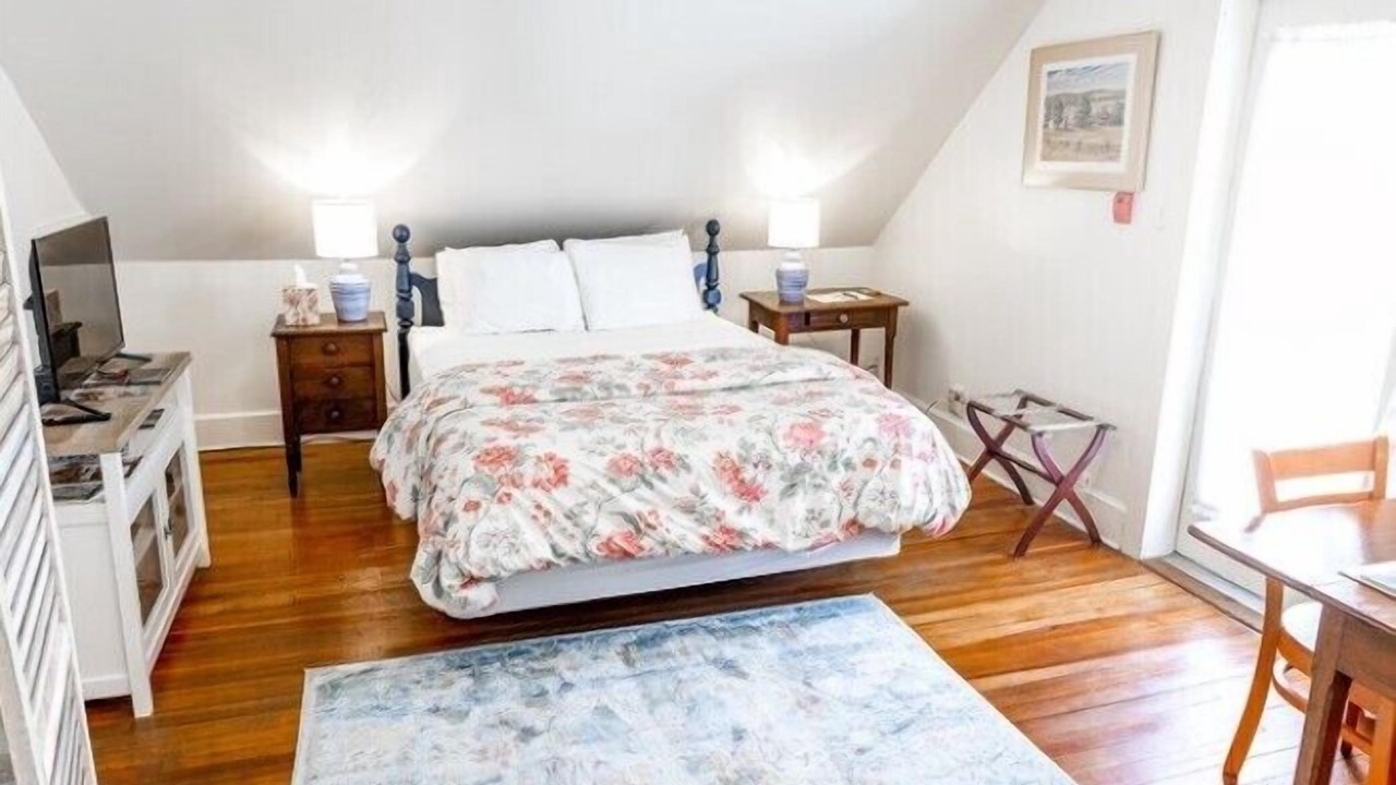 Photo of Bedroom in Walnut Street