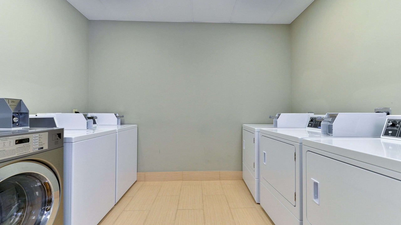 Photo of Bedroom in Lakeview  Jefferson County