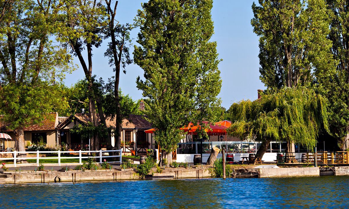 Photo of Outdoor in Saint-Pierre-la-Garenne