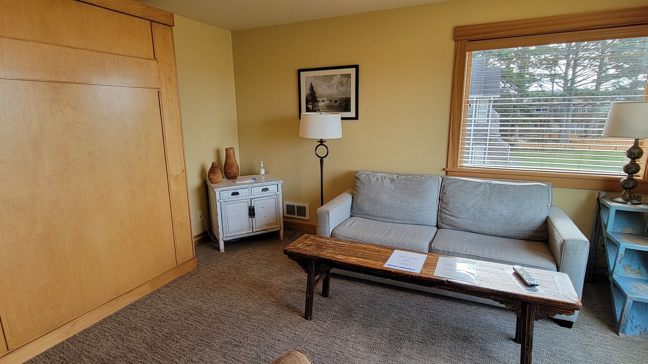 Photo of Livingroom in Cannon Beach