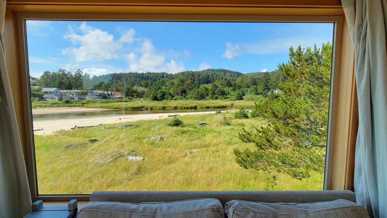 Photo of Bedroom in Cannon Beach