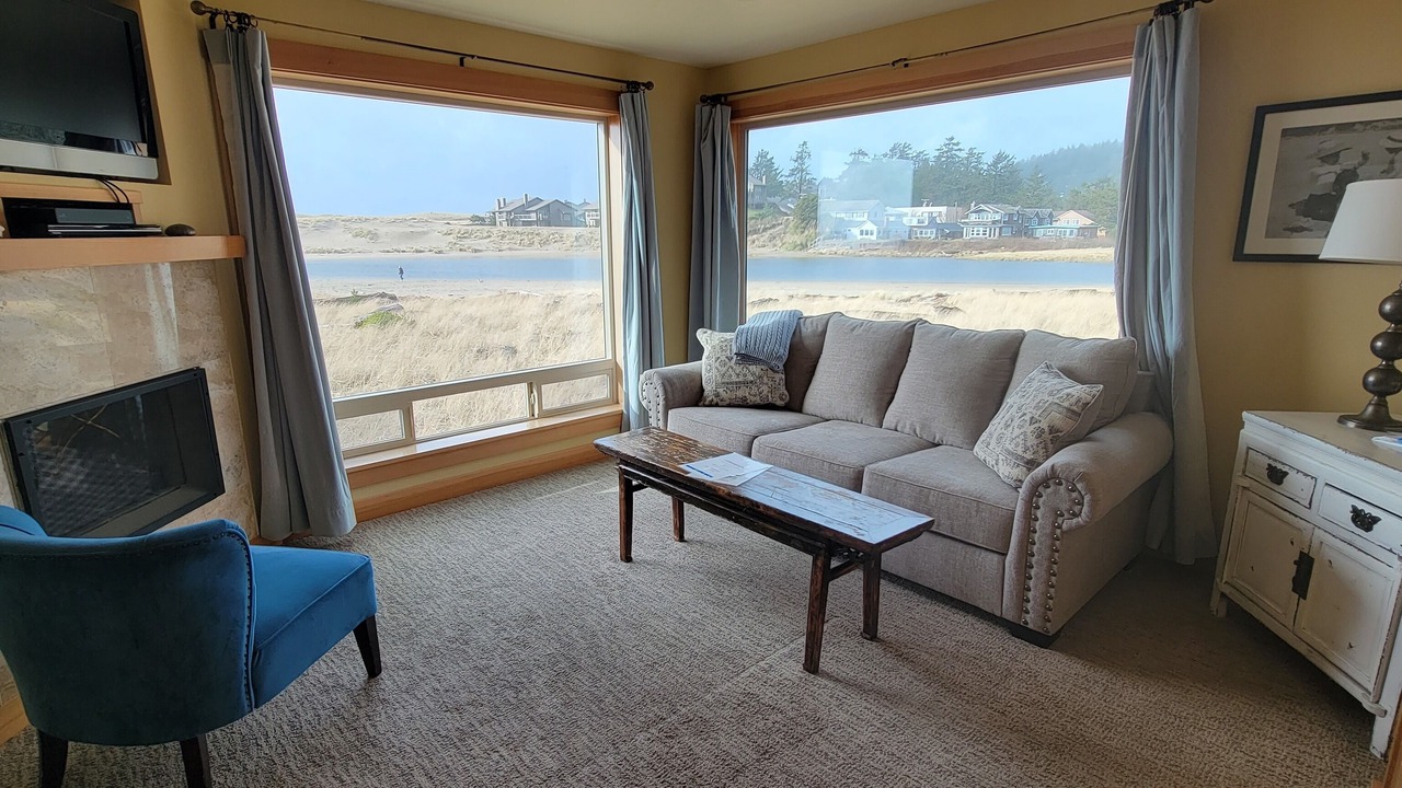 Photo of Livingroom in Cannon Beach
