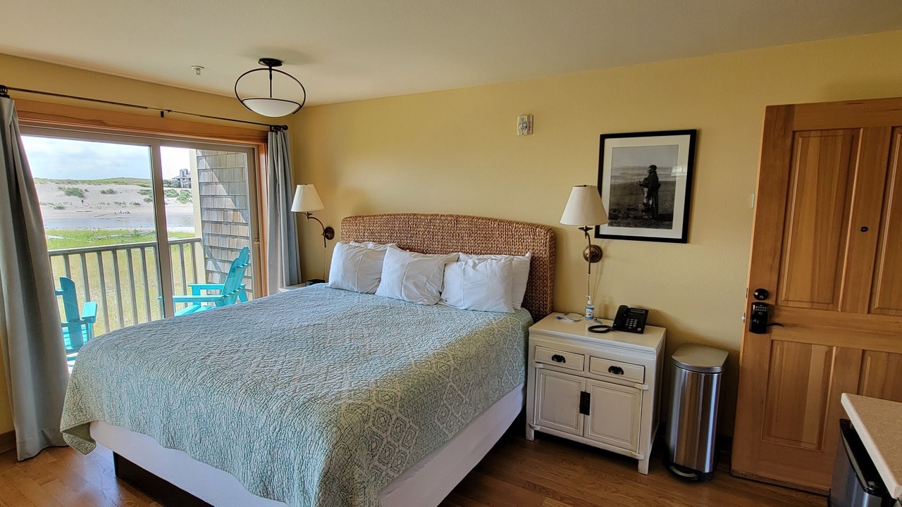 Photo of Others in Cannon Beach