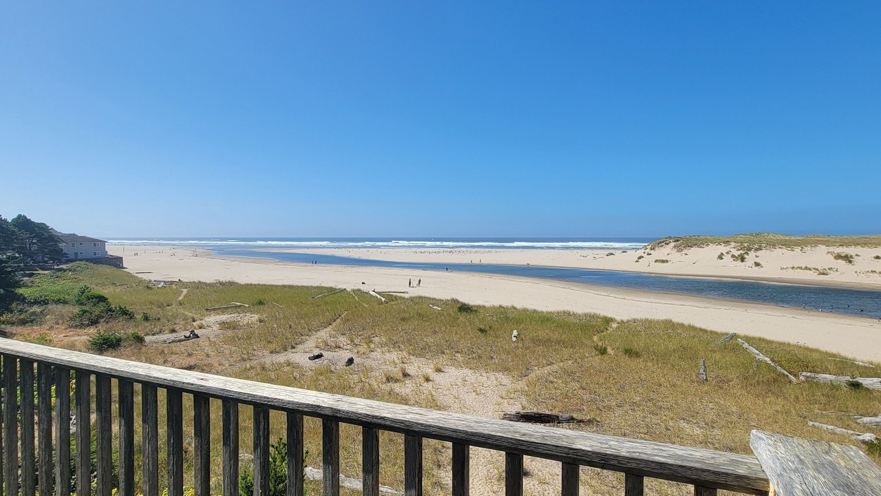 Photo of Others in Cannon Beach