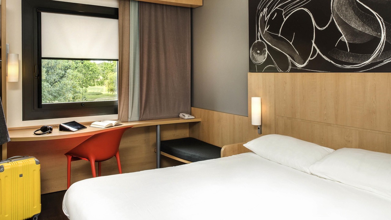 Photo of Bedroom in Montceau-les-Mines