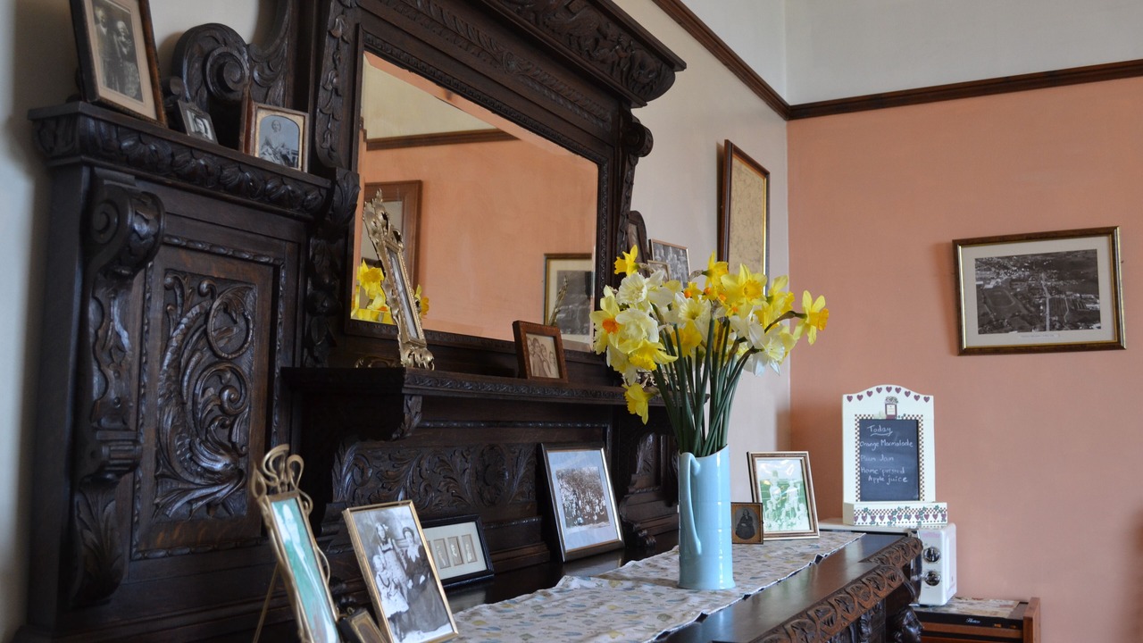 Photo of Others in Clows Top