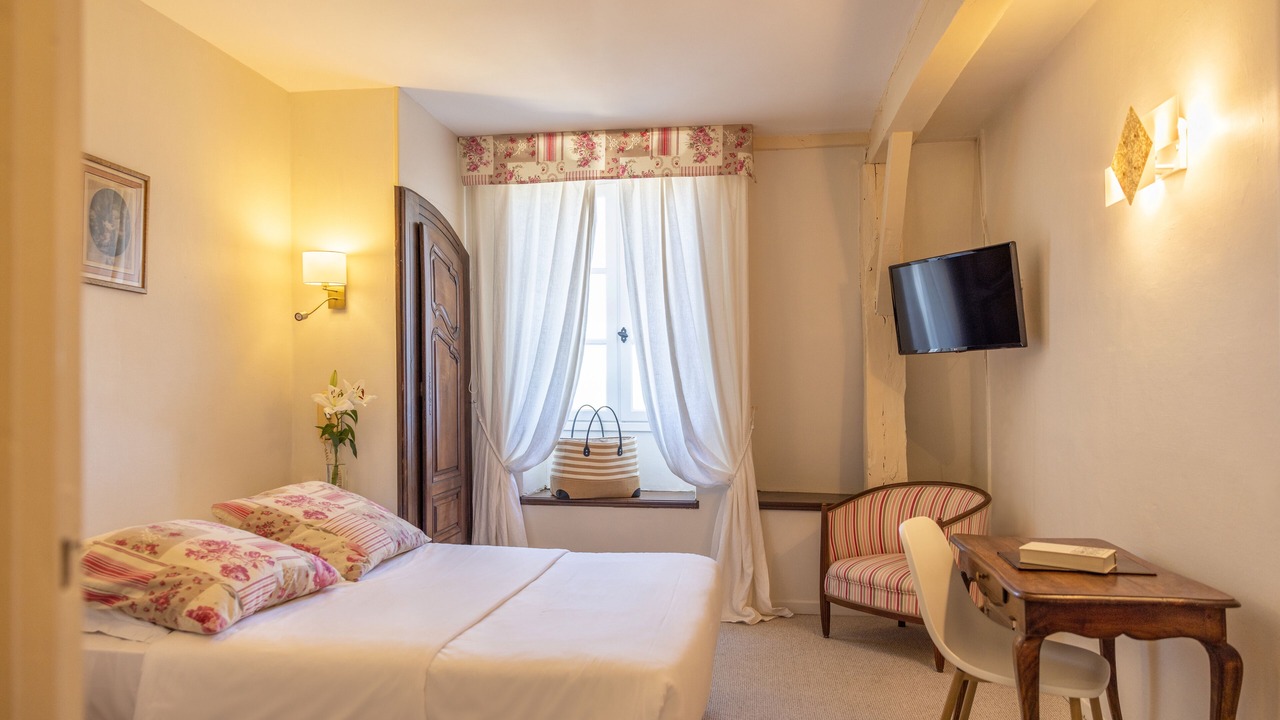 Photo of Bedroom in Cazaubon