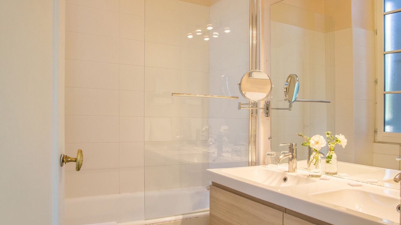 Photo of Bathroom in Cazaubon