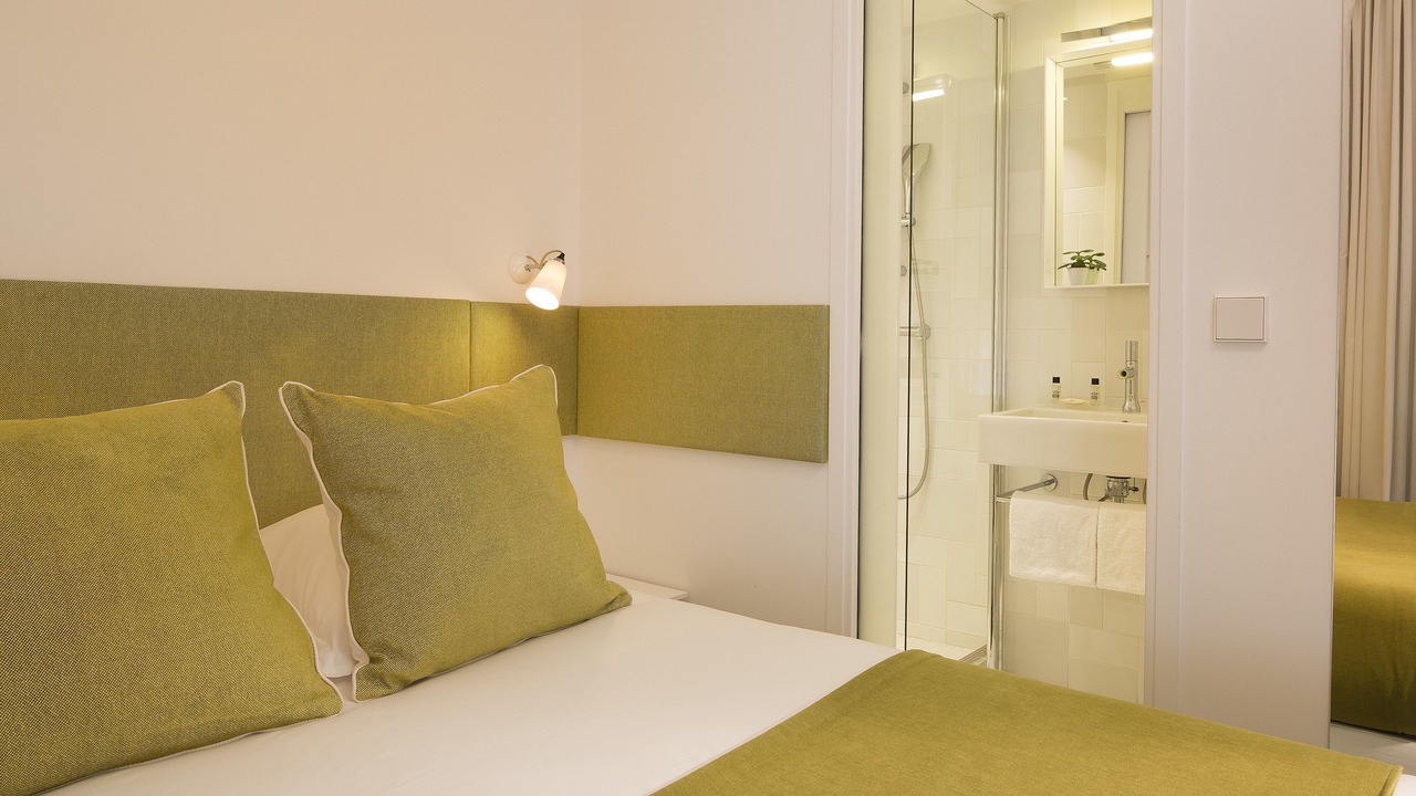 Photo of Bedroom in Montparnasse