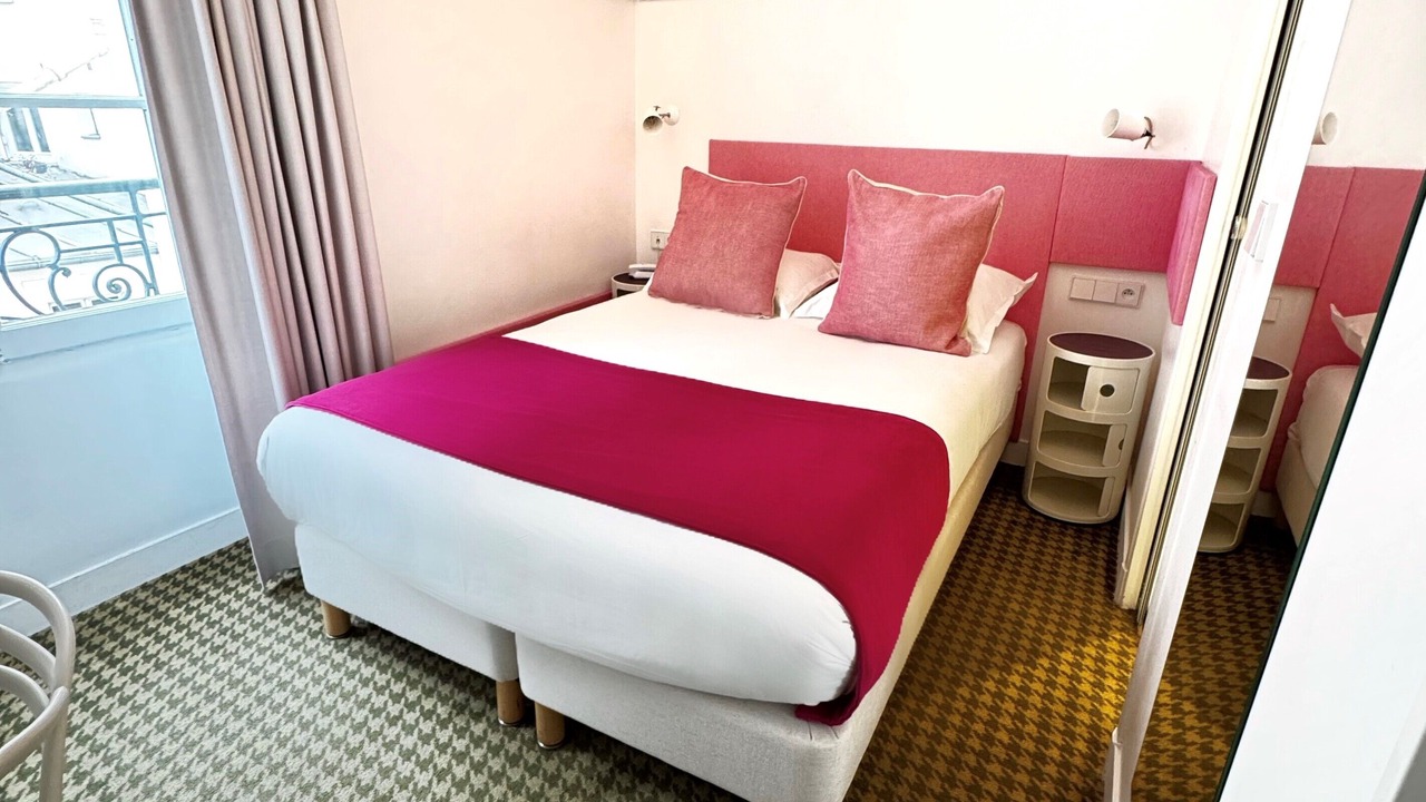 Photo of Bedroom in Montparnasse