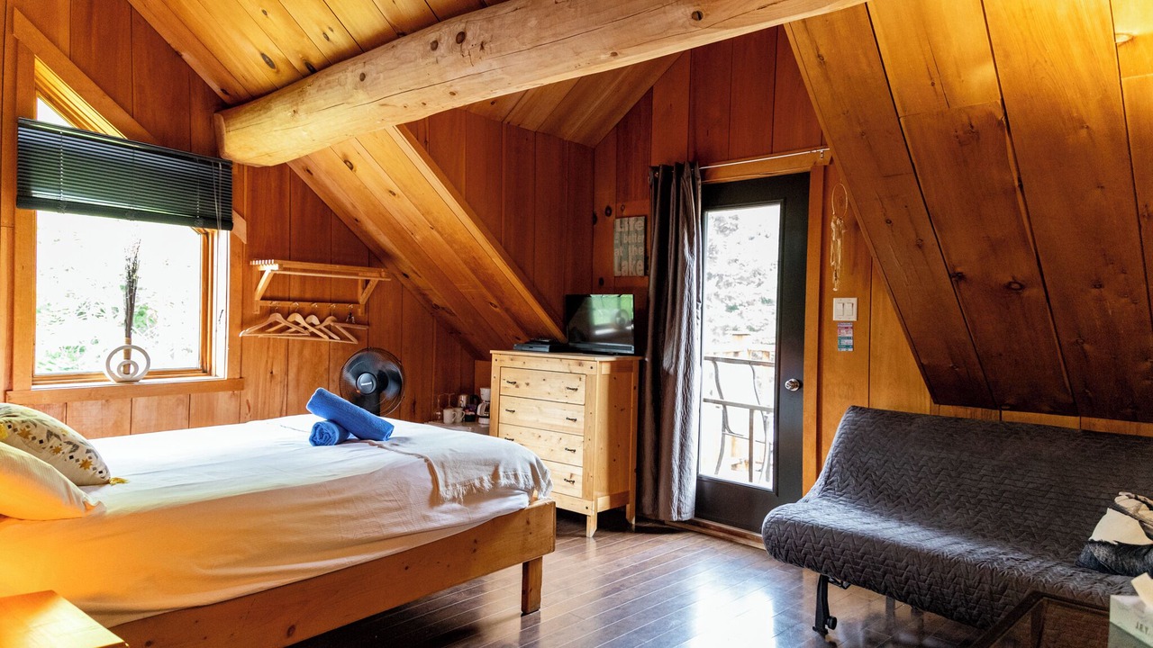 Photo of Bedroom in Duhamel