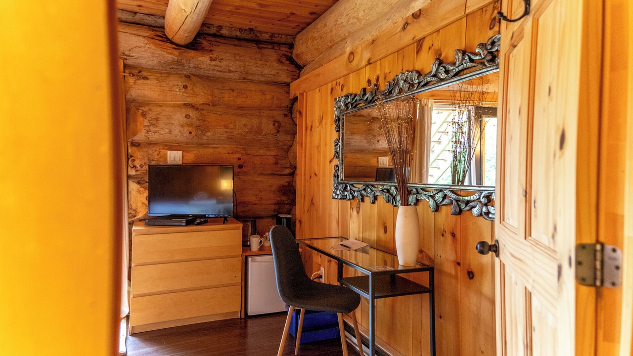 Photo of Bedroom in Duhamel