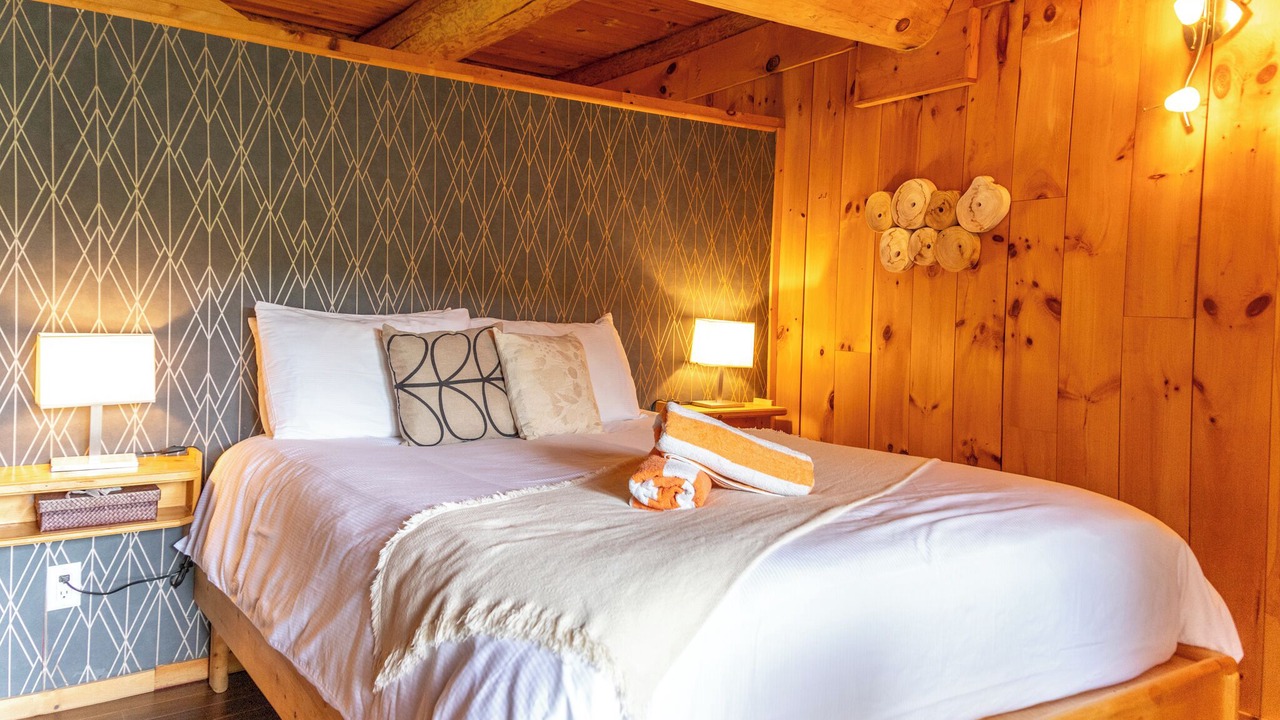 Photo of Bedroom in Duhamel