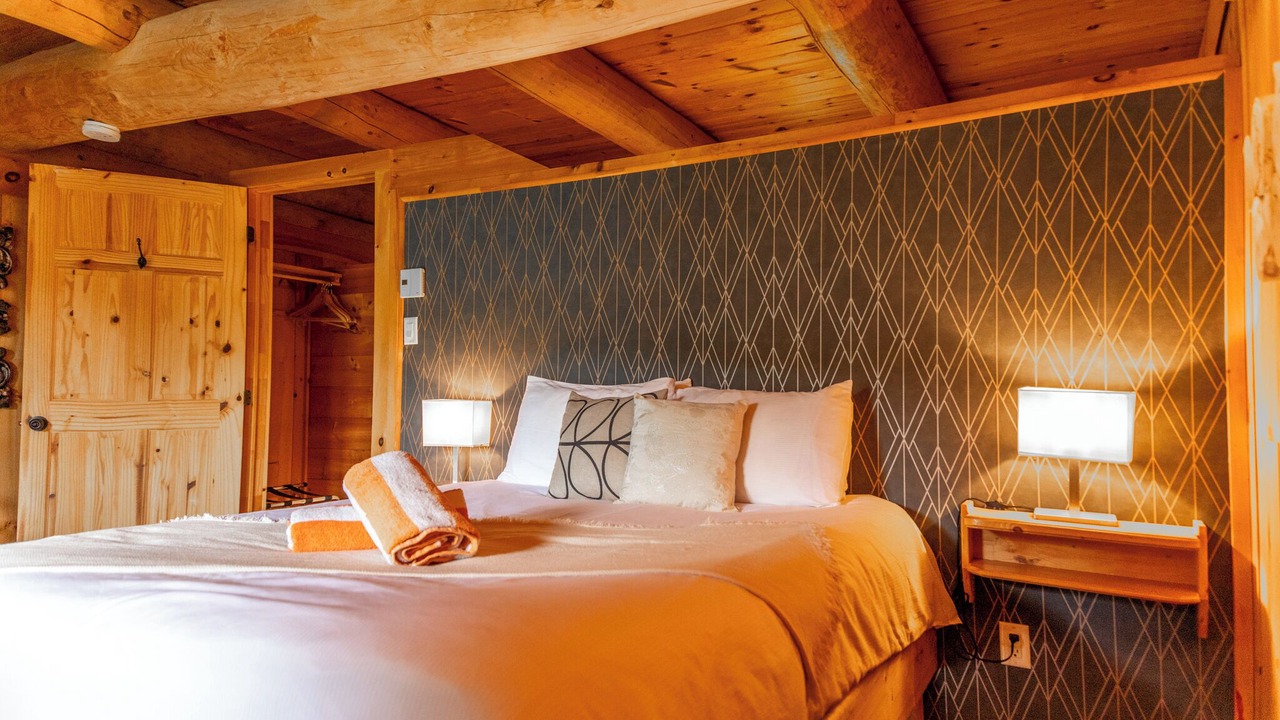 Photo of Bedroom in Duhamel