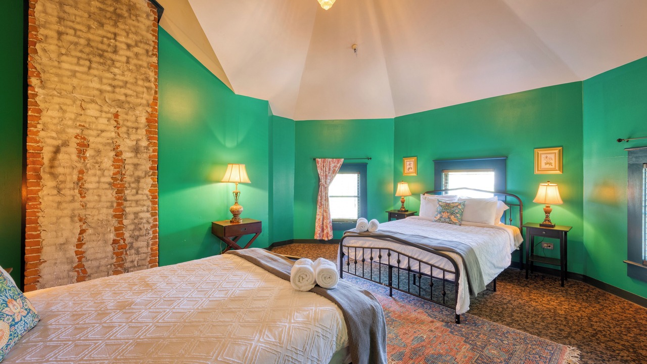 Photo of Bedroom in Downtown Sacramento