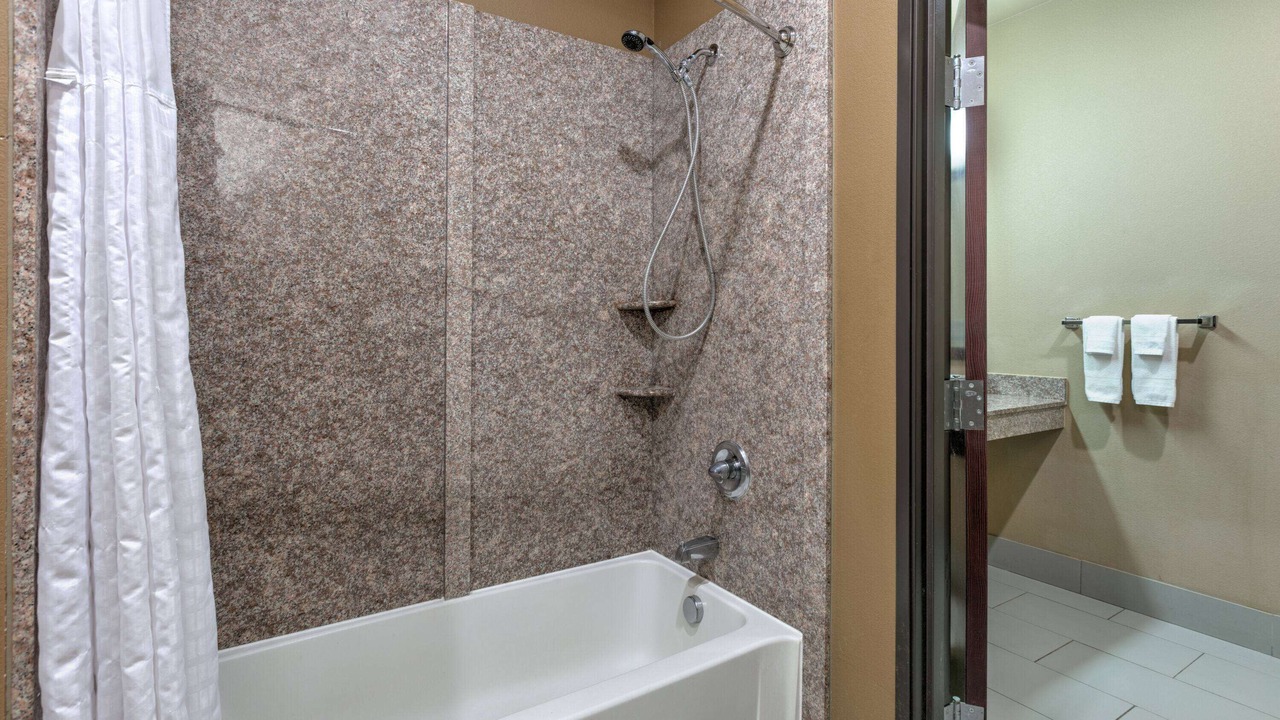 Photo of Bathroom in Karnes City