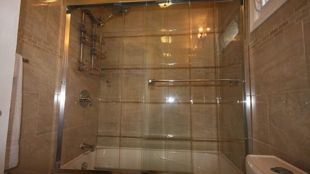 Photo of Bathroom in Downtown Gatineau